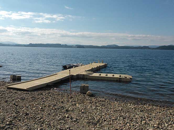 Muelle lago panguipulli, muelle flotante lago chile, muelle para lancha, muelle para moto de agua, muelle playa, embarcadero flotante, pantalanes